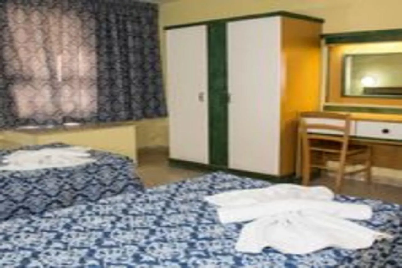 Aparthotel Burlington Apartments Saint Julian's