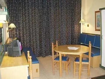 Aparthotel Burlington Apartments Saint Julian's